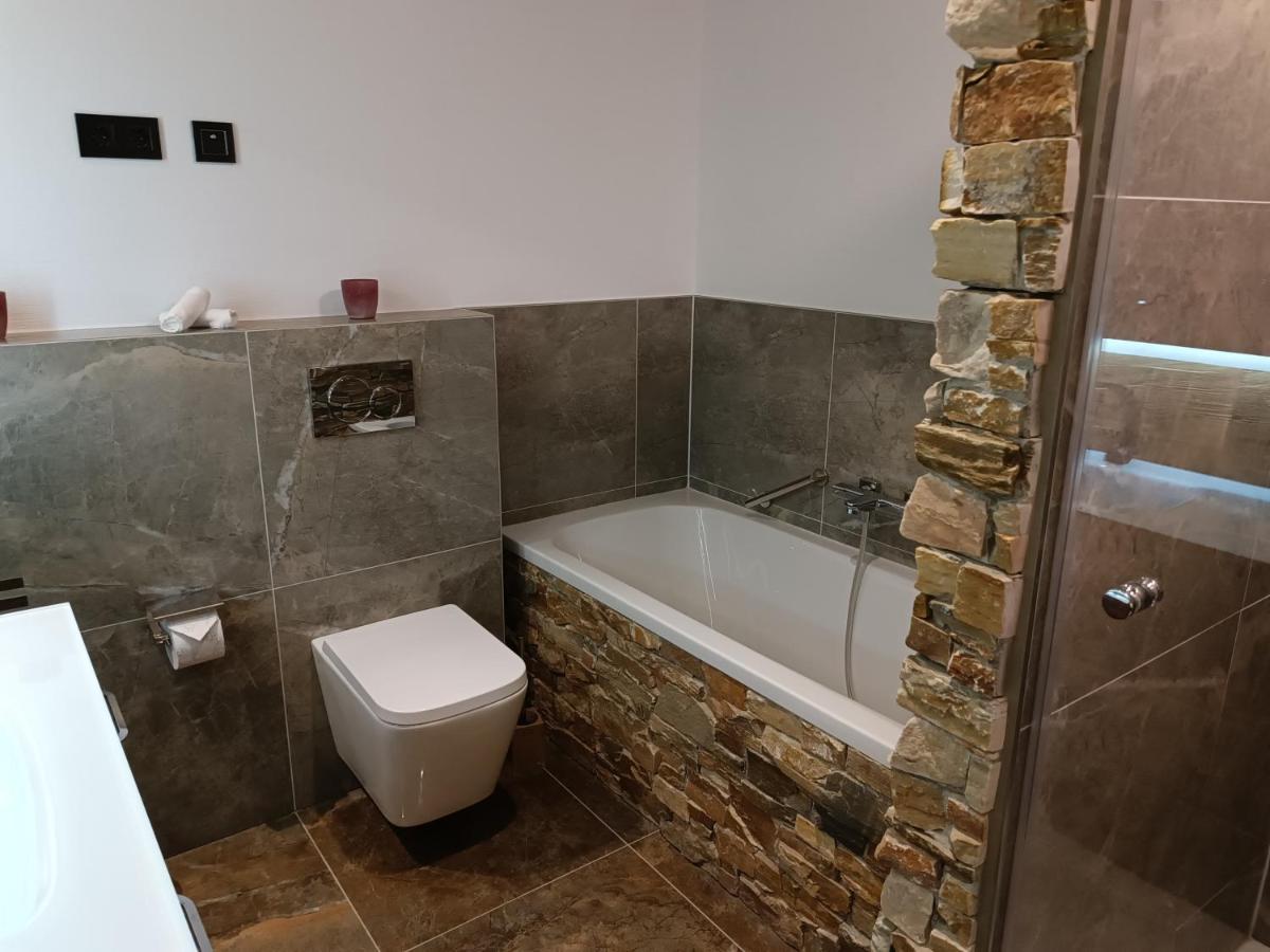 Luxus Ferienwohnung Chalet Seenaehe Schalkenmehren Eksteriør billede